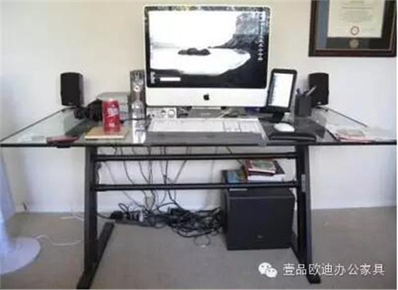 簡單3招，擺脫辦公桌下各種電源線雜亂困擾？