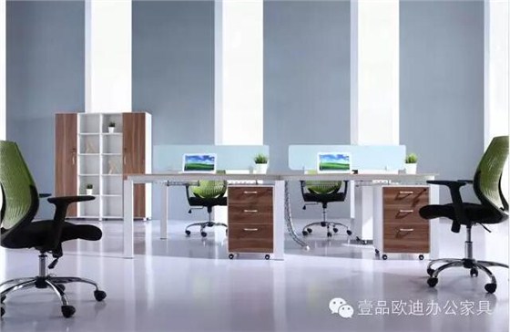 簡單3招，擺脫辦公桌下各種電源線雜亂困擾？