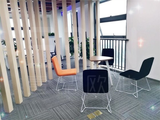 現(xiàn)代風格辦公家具