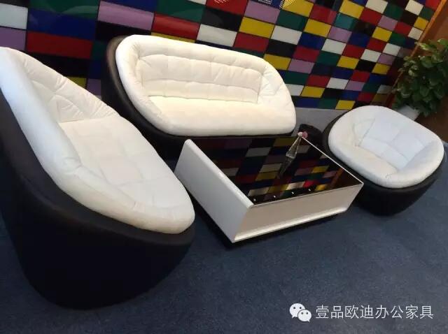 【央視新聞客戶端】京東JD讓老百姓放心網(wǎng)購，壹品歐迪讓京東JD綠色辦公